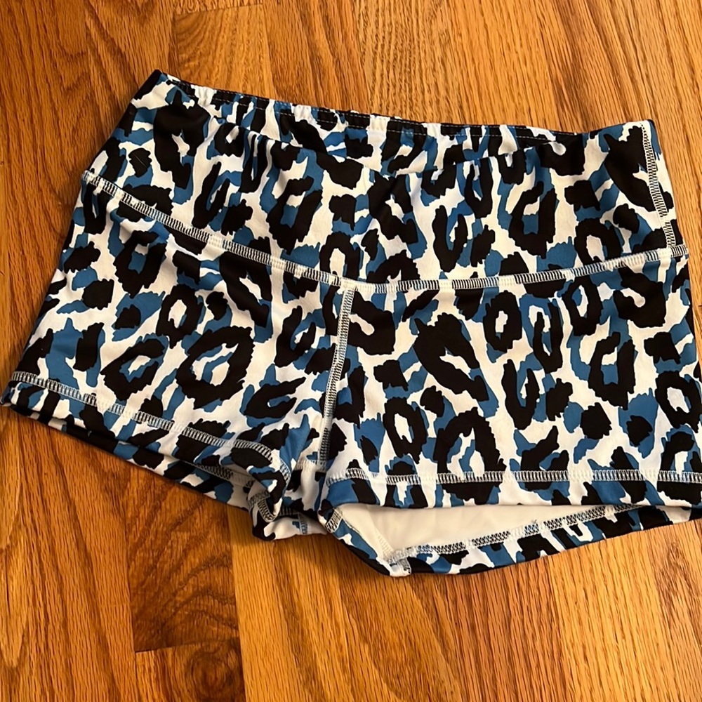 Fleo Shorts